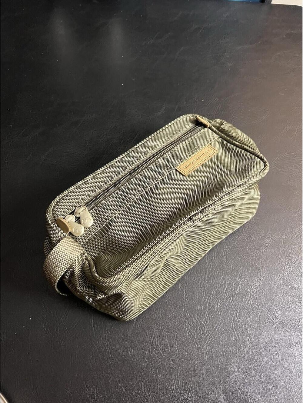 Briggs and Riley Hanging Toiletry Kit (Green) Army Travel Organizer Pouch Bag